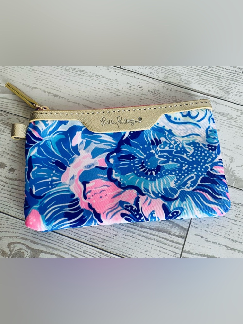 Lilly Pulitzer ID Case Wallet Coin Purse Floral Zip Pouch Shade Seekers Pink